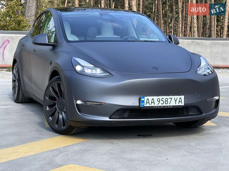 Внедорожник / Кроссовер Tesla Model Y 2022 в Киеве
