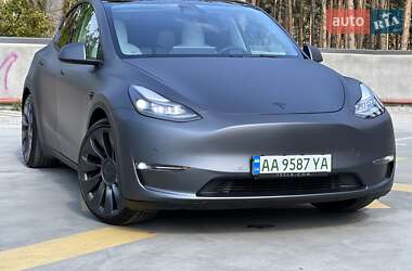 Внедорожник / Кроссовер Tesla Model Y 2022 в Киеве