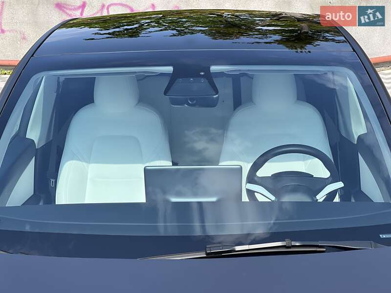Внедорожник / Кроссовер Tesla Model Y 2022 в Киеве