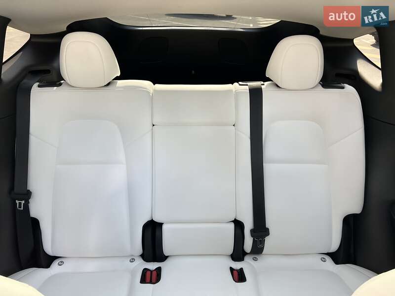 Внедорожник / Кроссовер Tesla Model Y 2022 в Киеве
