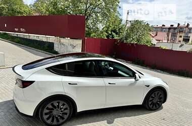 Внедорожник / Кроссовер Tesla Model Y 2023 в Черновцах