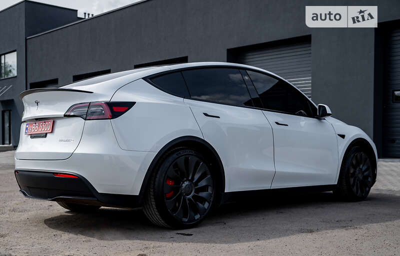 Внедорожник / Кроссовер Tesla Model Y 2022 в Киеве