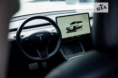 Позашляховик / Кросовер Tesla Model Y 2022 в 