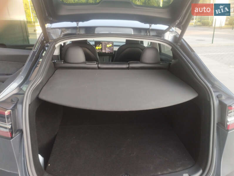 Внедорожник / Кроссовер Tesla Model Y 2023 в Львове