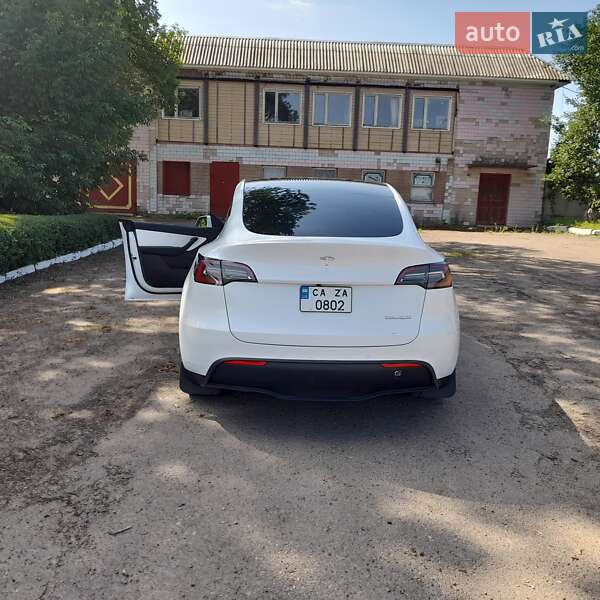 Позашляховик / Кросовер Tesla Model Y 2022 в Смілі фото 2 Позашляховик / Кросовер Tesla Model Y 2022 в Смілі