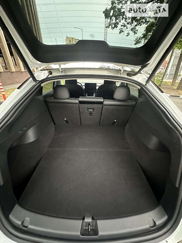 Позашляховик / Кросовер Tesla Model Y 2021 в Харкові