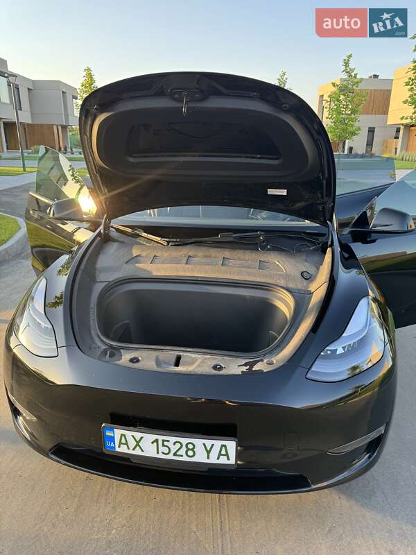 Внедорожник / Кроссовер Tesla Model Y 2022 в Днепре