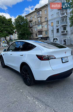 Внедорожник / Кроссовер Tesla Model Y 2021 в 