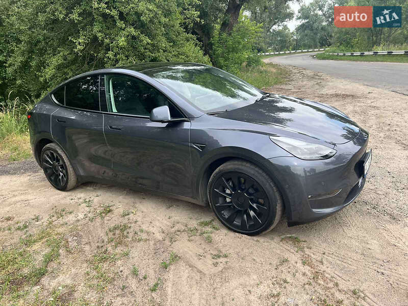 Tesla Model Y 2021