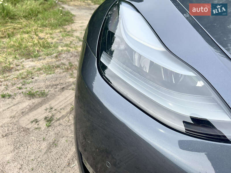 Внедорожник / Кроссовер Tesla Model Y 2021 в Киеве