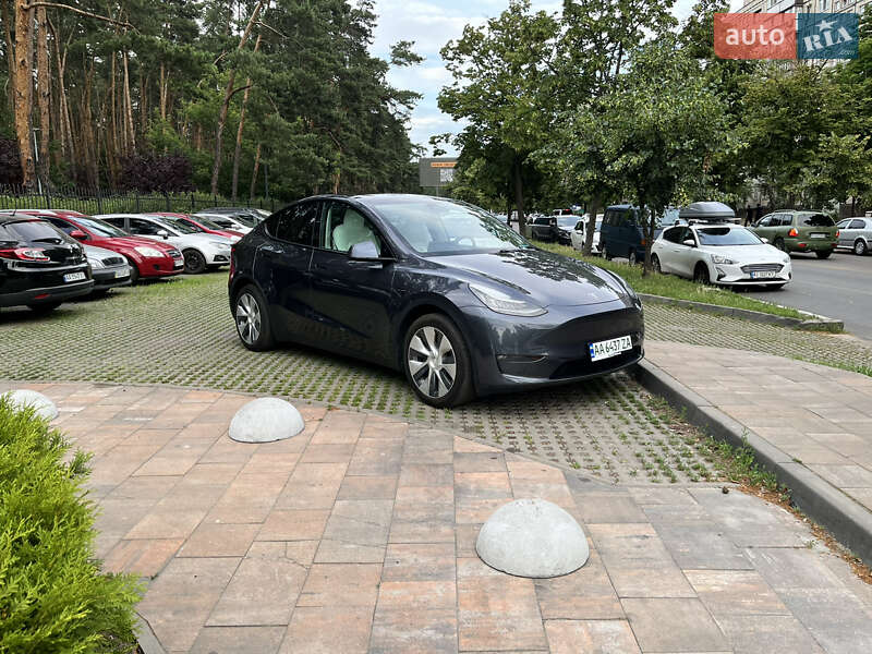 Позашляховик / Кросовер Tesla Model Y 2021 в Києві