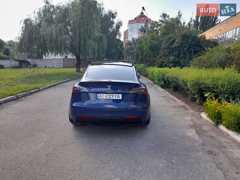 Внедорожник / Кроссовер Tesla Model Y 2022 в Киеве