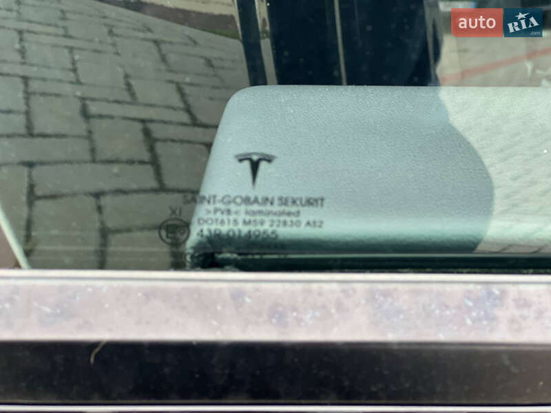 Позашляховик / Кросовер Tesla Model Y 2021 в Золочеві