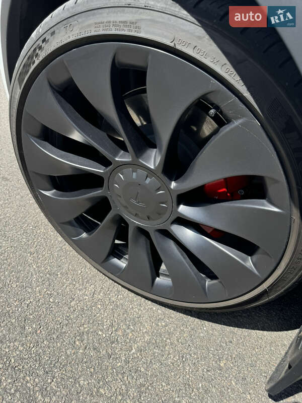 Внедорожник / Кроссовер Tesla Model Y 2022 в Каменском