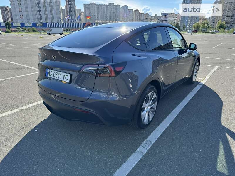 Внедорожник / Кроссовер Tesla Model Y 2022 в Киеве