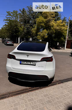 Внедорожник / Кроссовер Tesla Model Y 2022 в 