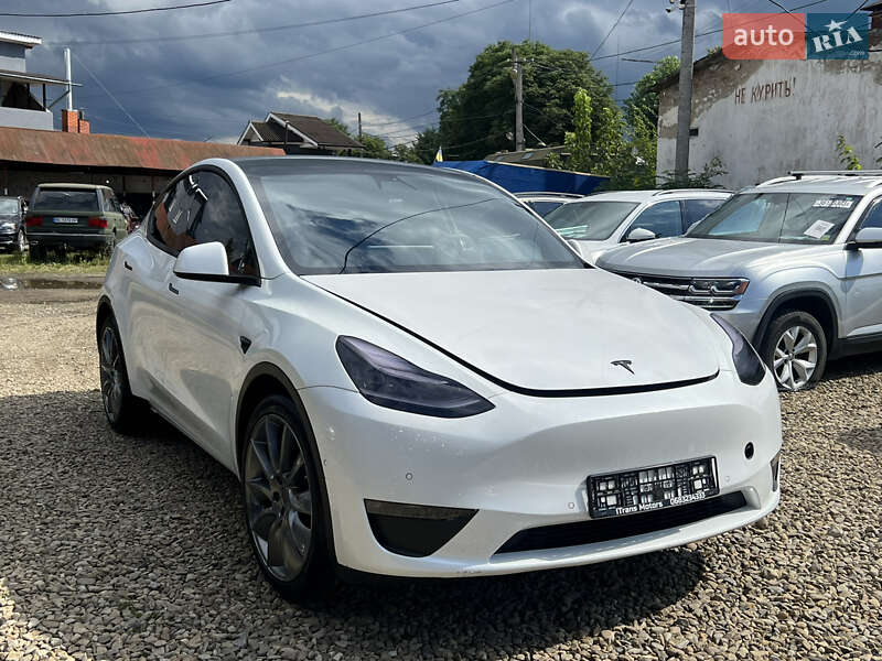 Позашляховик / Кросовер Tesla Model Y 2020 в Стрию