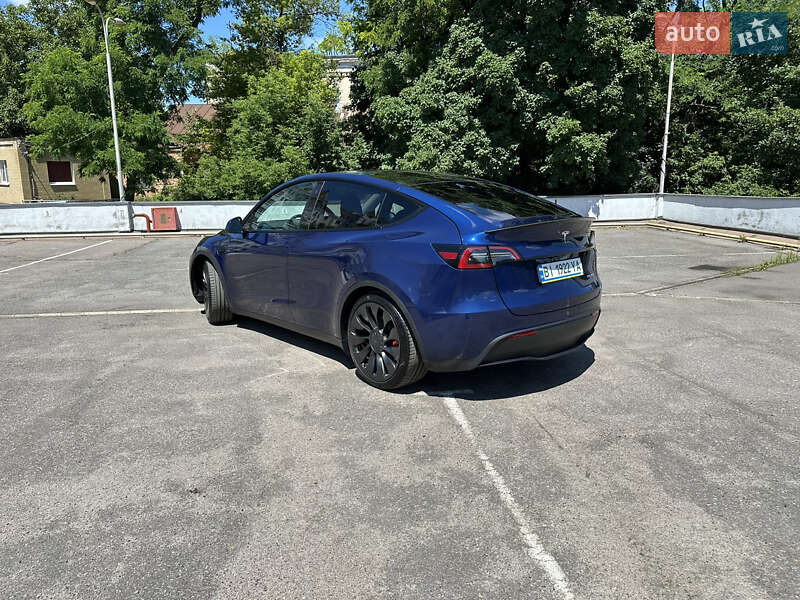 Внедорожник / Кроссовер Tesla Model Y 2023 в Полтаве
