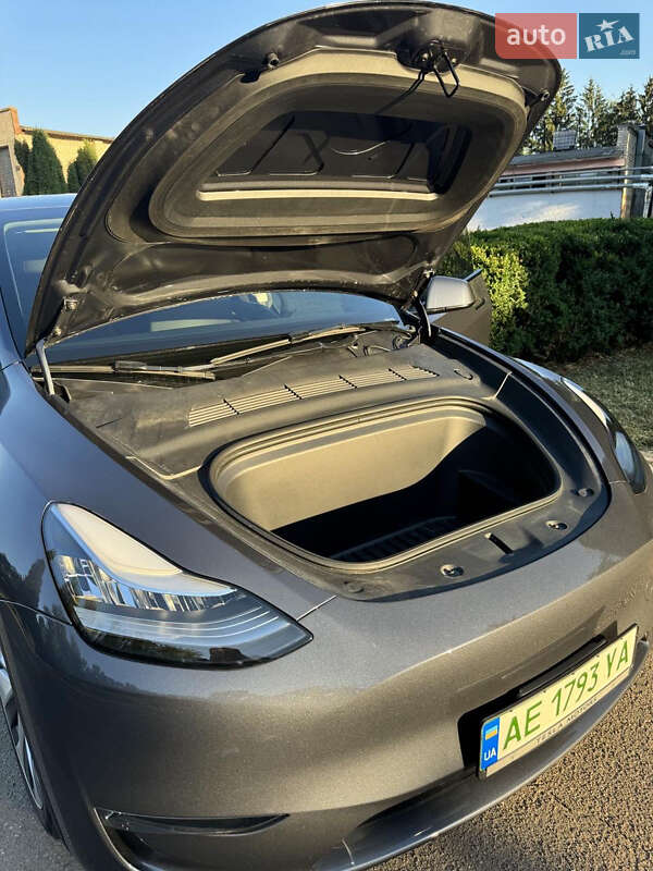 Внедорожник / Кроссовер Tesla Model Y 2023 в Днепре
