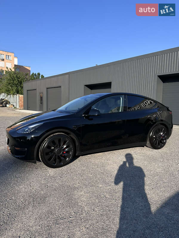 Позашляховик / Кросовер Tesla Model Y 2023 в Вінниці