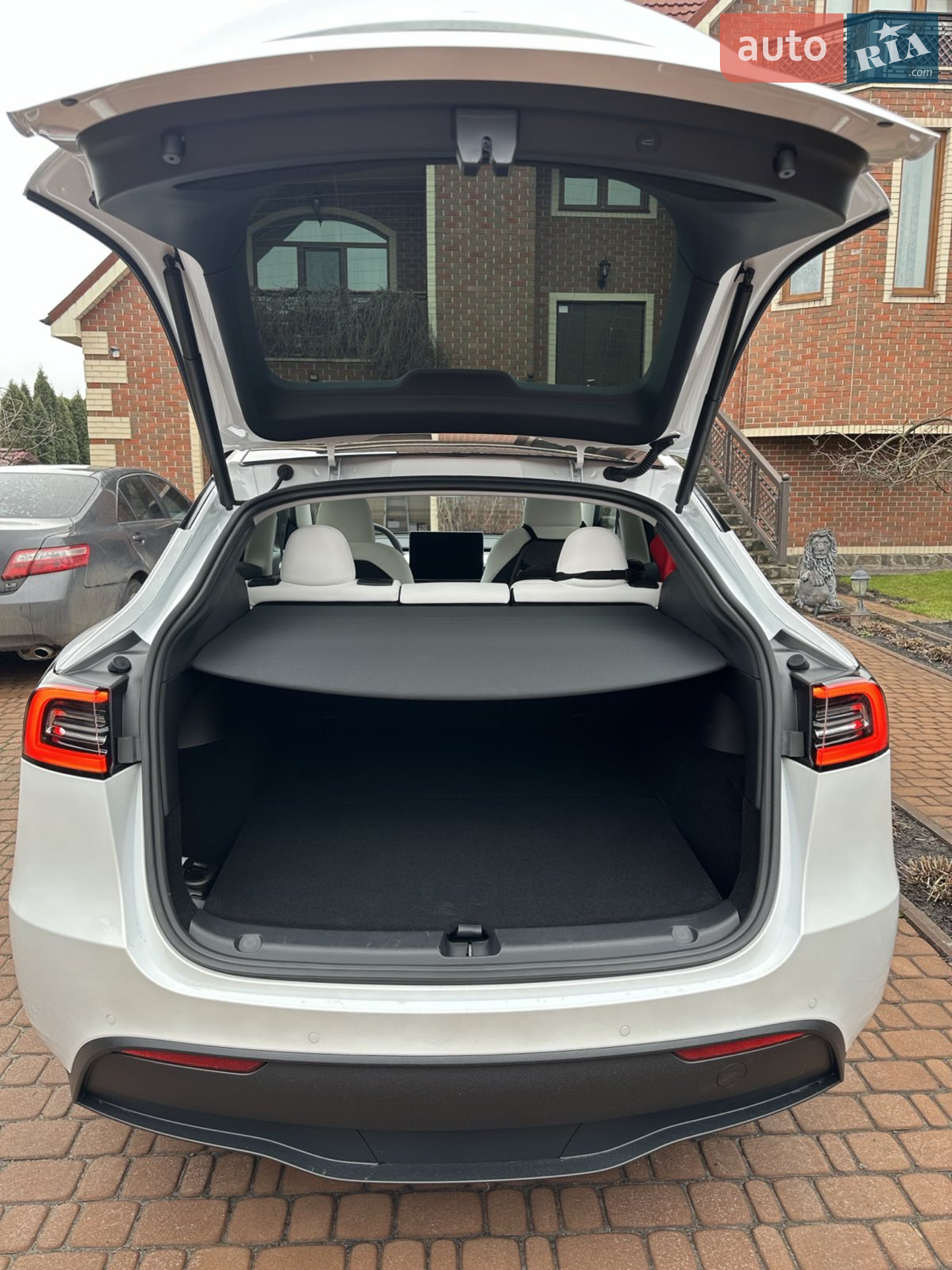 2022 Tesla Model Y - мініатюра 10