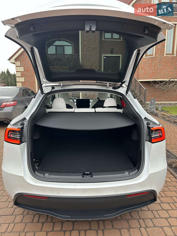 Позашляховик / Кросовер Tesla Model Y 2022 в Києві