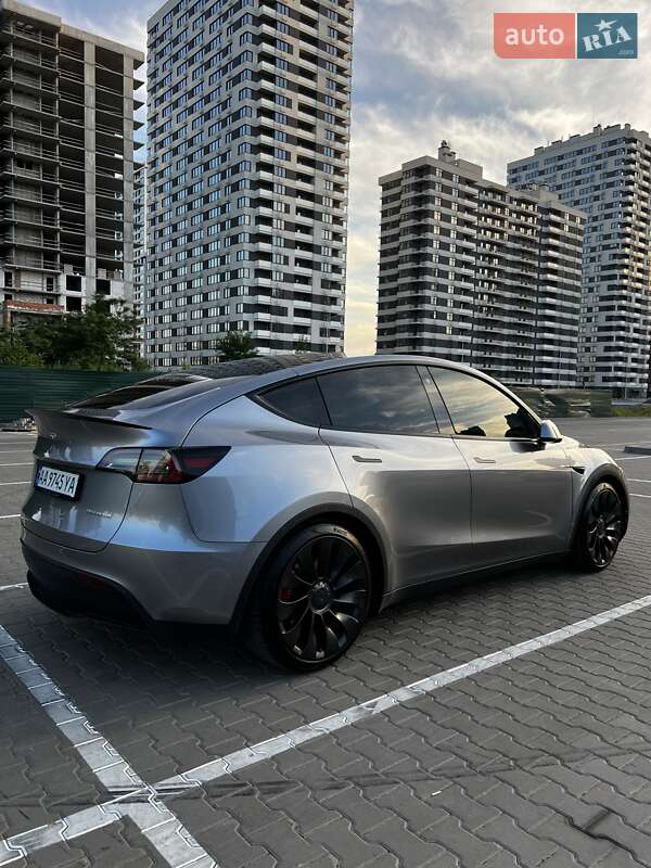 Внедорожник / Кроссовер Tesla Model Y 2023 в Киеве фото 3 Внедорожник / Кроссовер Tesla Model Y 2023 в Киеве