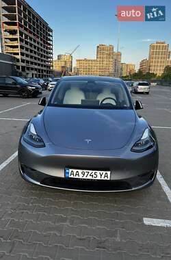 Внедорожник / Кроссовер Tesla Model Y 2023 в 