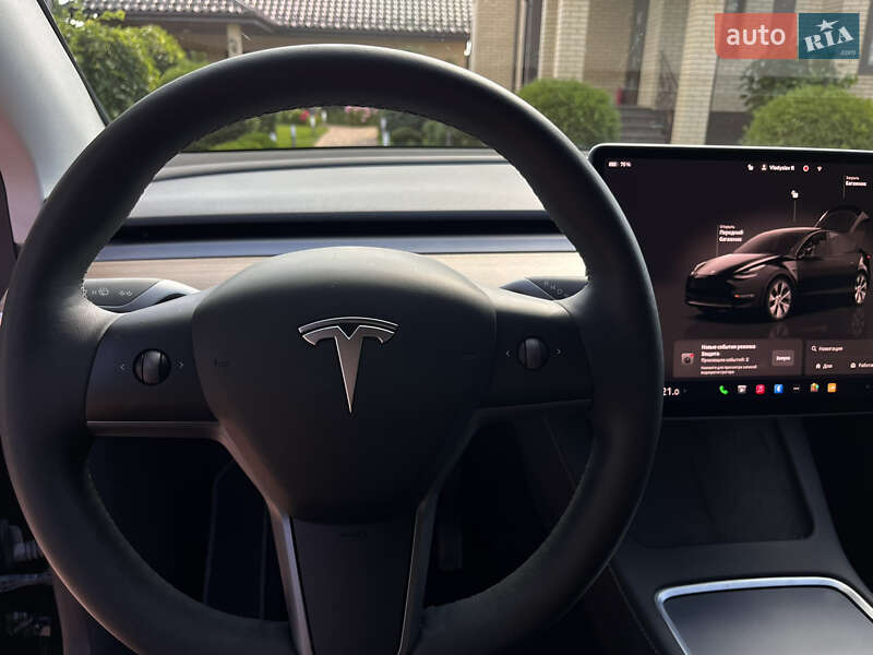 Внедорожник / Кроссовер Tesla Model Y 2023 в Харькове