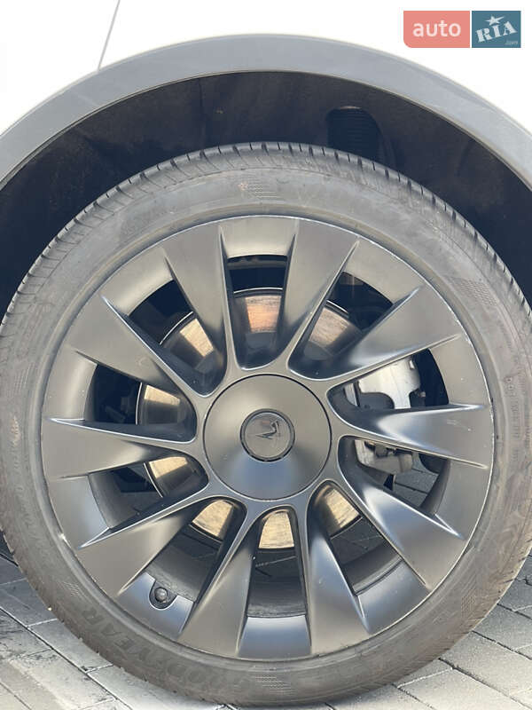 Внедорожник / Кроссовер Tesla Model Y 2022 в Одессе