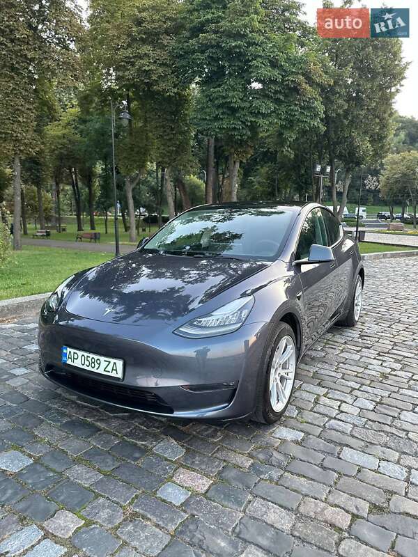 Внедорожник / Кроссовер Tesla Model Y 2023 в Киеве