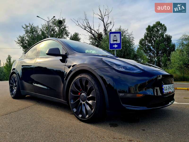 Tesla Model Y 2021