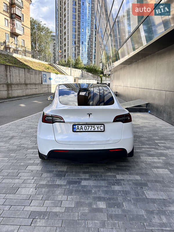 Внедорожник / Кроссовер Tesla Model Y 2022 в Киеве