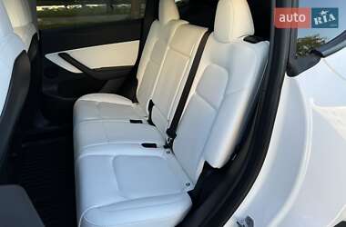 Внедорожник / Кроссовер Tesla Model Y 2021 в 