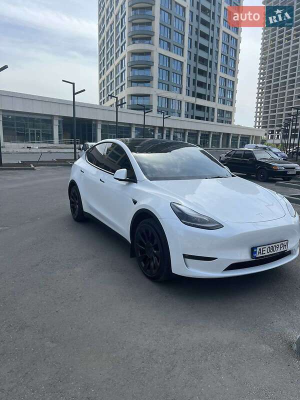 Tesla Model Y 2022