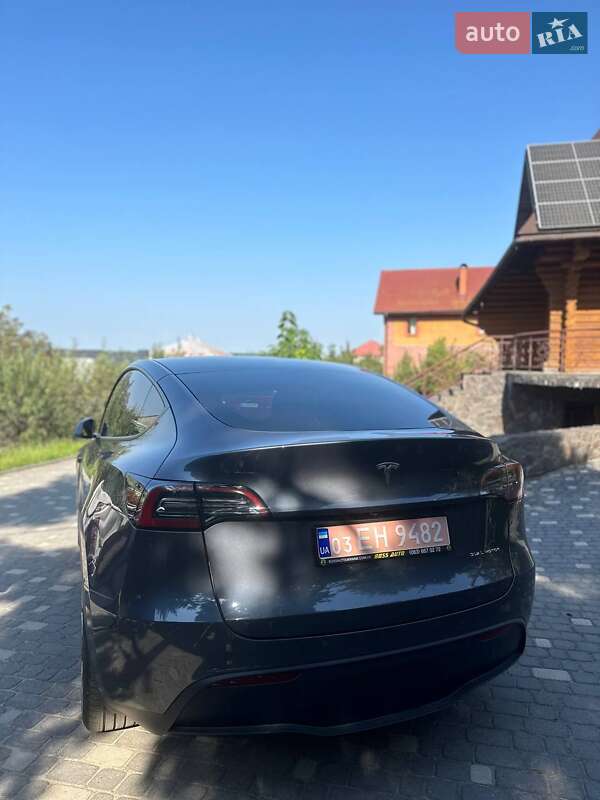 Внедорожник / Кроссовер Tesla Model Y 2023 в Львове