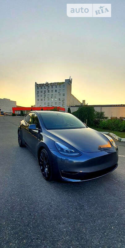 Tesla Model Y 2022