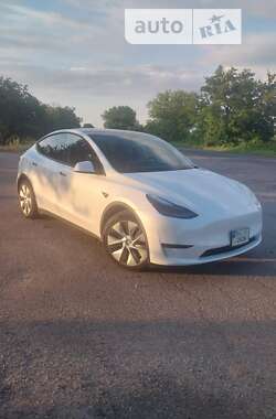 Внедорожник / Кроссовер Tesla Model Y 2023 в 