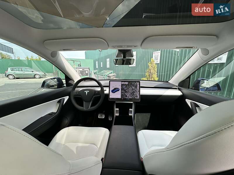 Позашляховик / Кросовер Tesla Model Y 2020 в Чернівцях