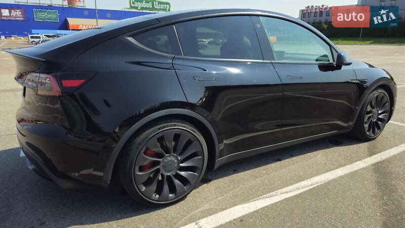 Внедорожник / Кроссовер Tesla Model Y 2021 в Львове