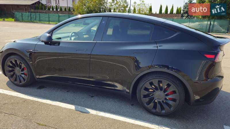 Внедорожник / Кроссовер Tesla Model Y 2021 в Львове