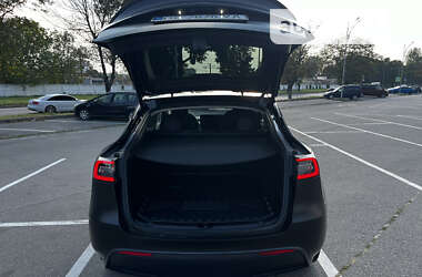 Внедорожник / Кроссовер Tesla Model Y 2023 в 