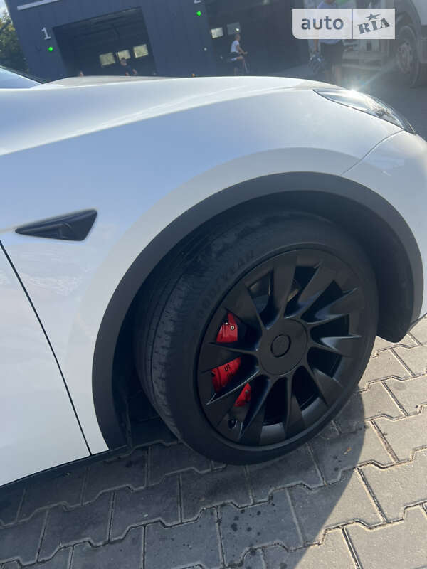 Позашляховик / Кросовер Tesla Model Y 2022 в Чернівцях фото 22 Позашляховик / Кросовер Tesla Model Y 2022 в Чернівцях
