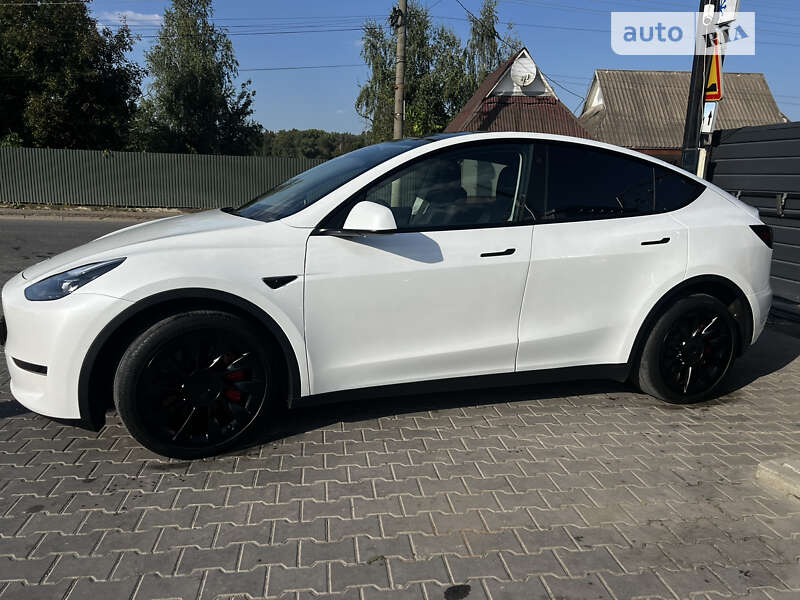 Позашляховик / Кросовер Tesla Model Y 2022 в Чернівцях фото 24 Позашляховик / Кросовер Tesla Model Y 2022 в Чернівцях