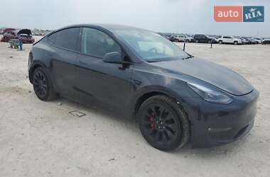 Внедорожник / Кроссовер Tesla Model Y 2024 в Киеве