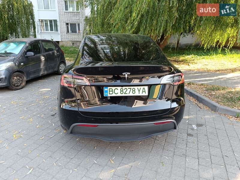 Позашляховик / Кросовер Tesla Model Y 2023 в Львові