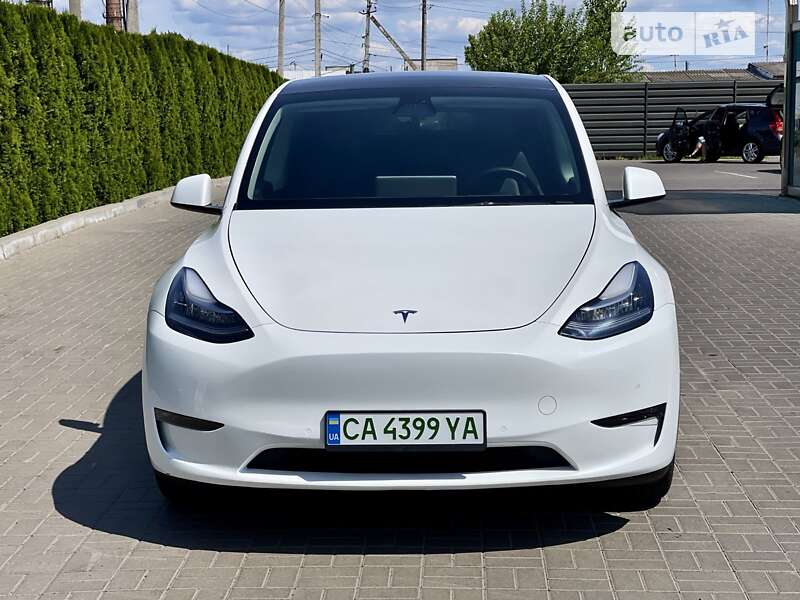Tesla Model Y 2021