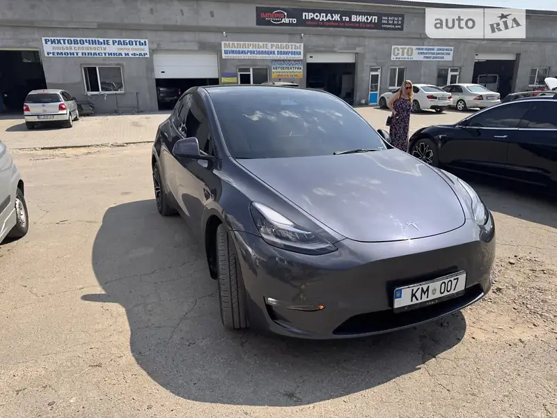 Tesla Model Y