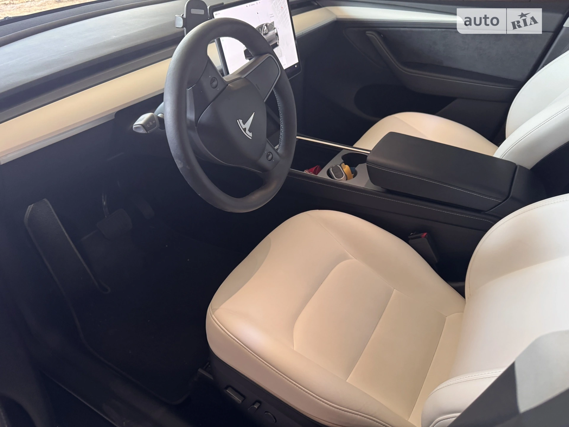 2023 Tesla Model Y - мініатюра 3