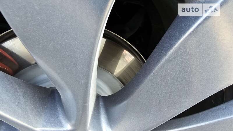 Внедорожник / Кроссовер Tesla Model Y 2023 в Луцке